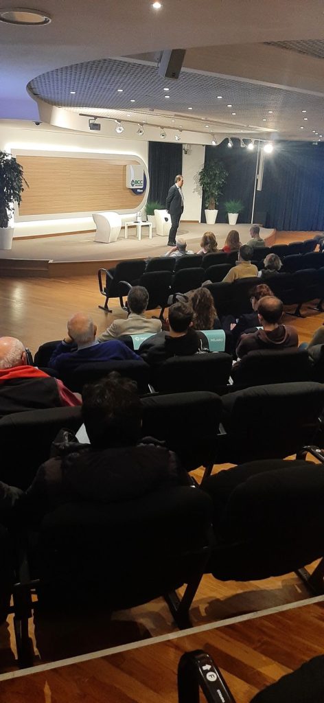 No alternative text description for this image