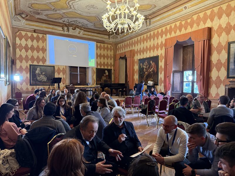 No alternative text description for this image