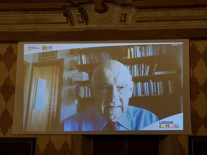 No alternative text description for this image