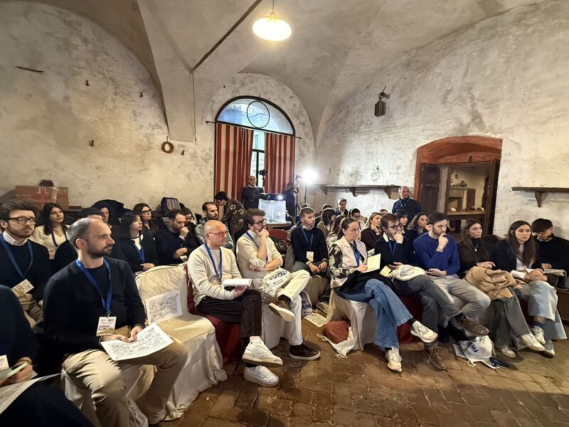 No alternative text description for this image