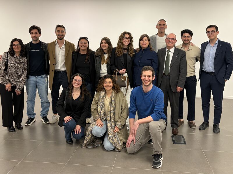 No alternative text description for this image