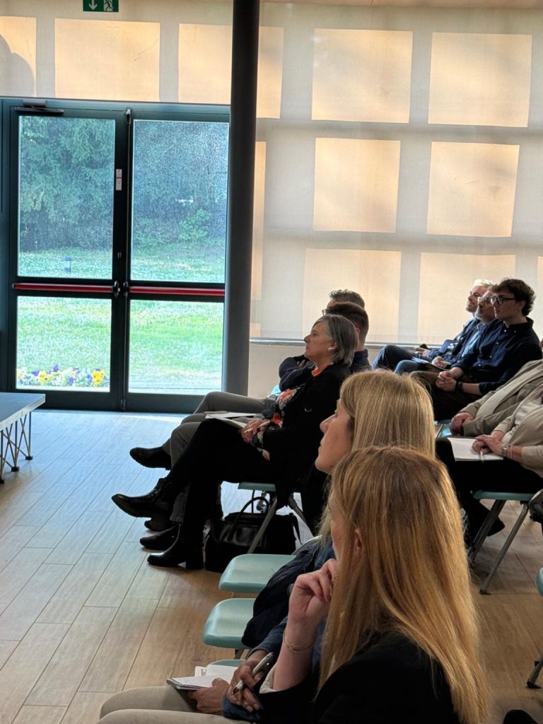 No alternative text description for this image