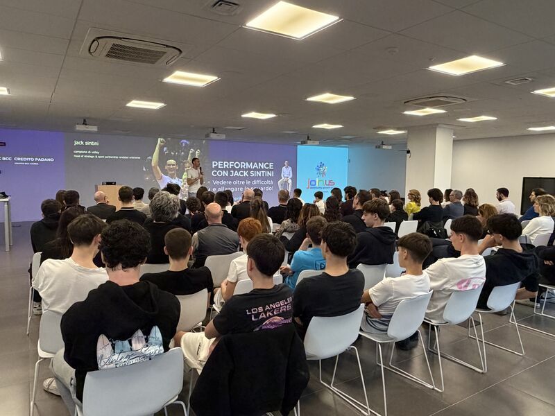 No alternative text description for this image